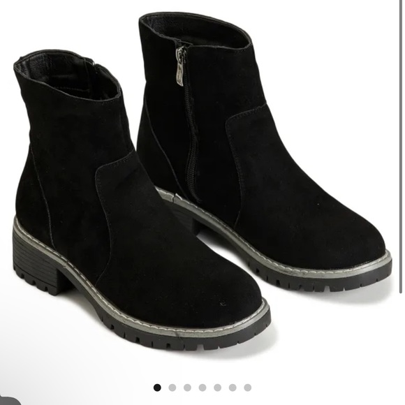 Seven7 Bestie black vegan suede lug sole Chelsea boot 10 - Picture 1 of 11